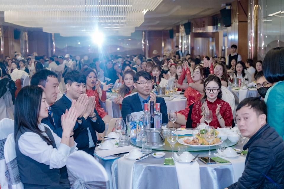 giới thiệu lạc hồng palace