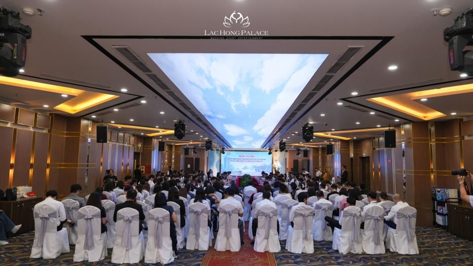 intro tiệc cưới 3