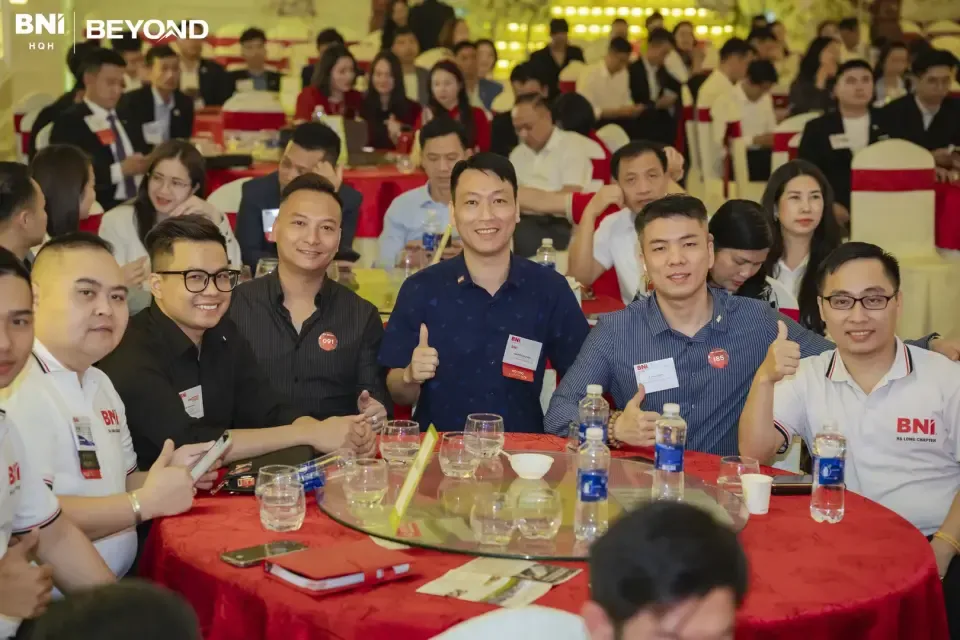 intro tiệc cưới 3