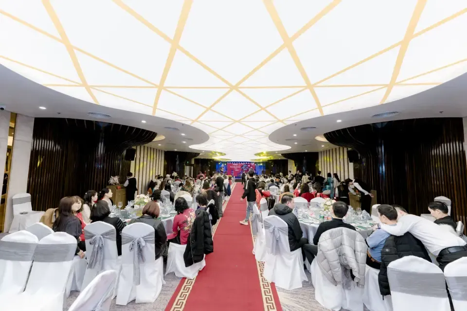intro tiệc cưới 1