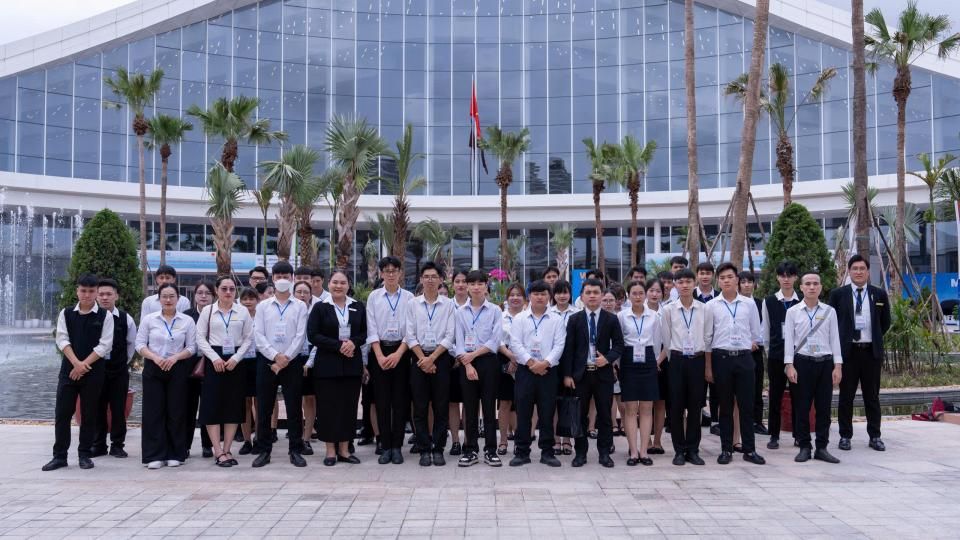 intro tiệc cưới 3